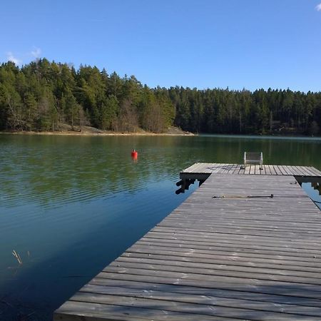 Paeivaekulma Villa Naantali Buitenkant foto