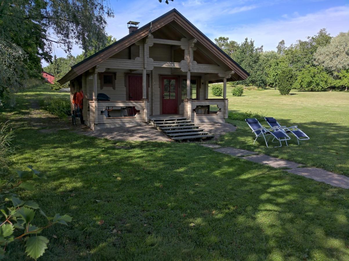 Paeivaekulma Villa Naantali Buitenkant foto